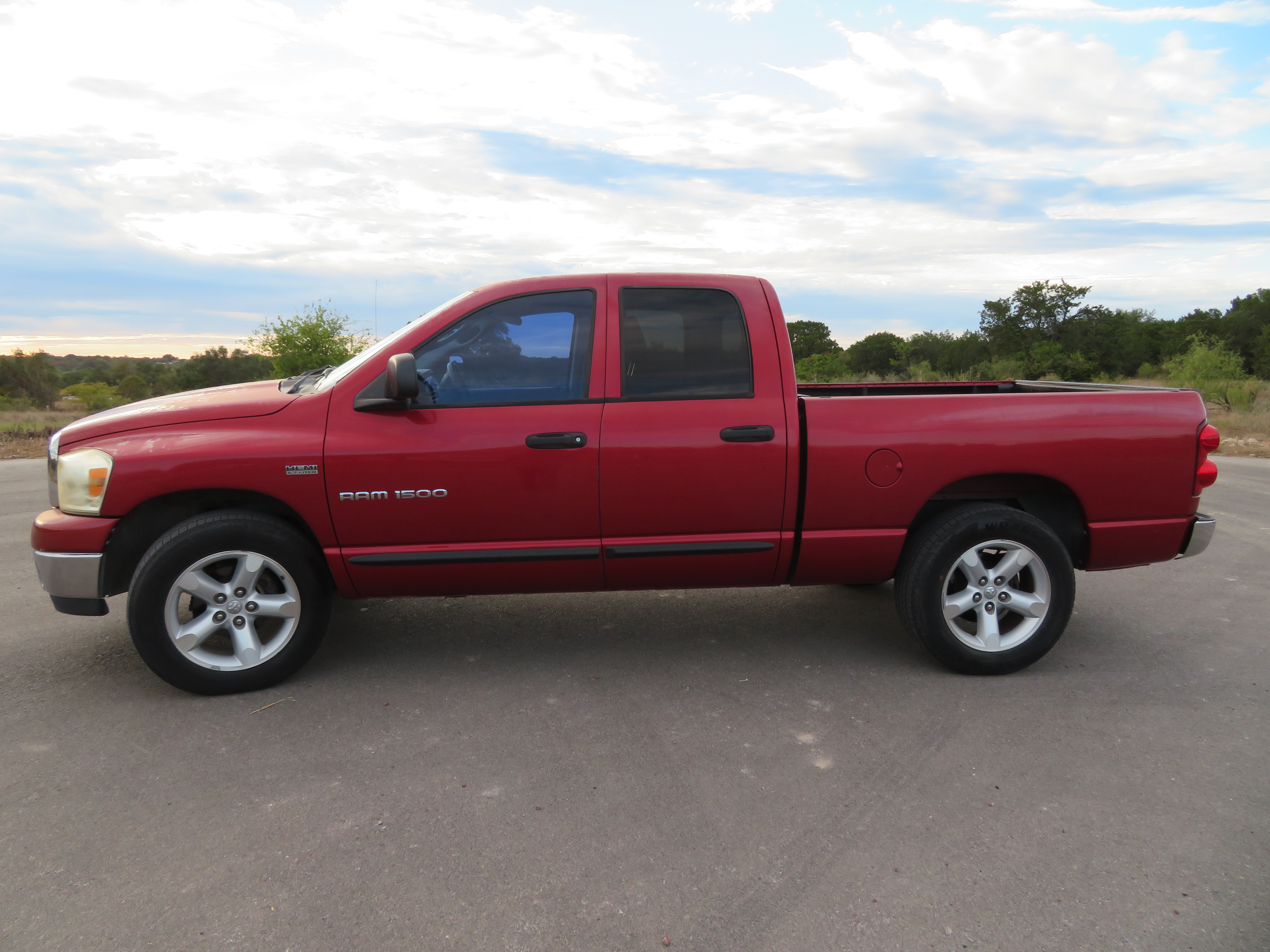 Used 2007 Dodge Ram 1500 Truck SLT RWD image 2