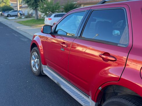 Used 2009 Ford Escape Limited AWD/4WD image 5