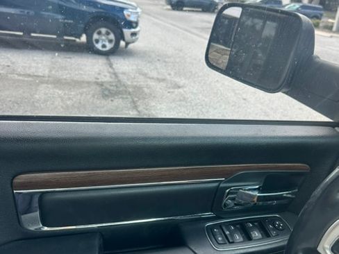 Used 2015 RAM 1500 Laramie w/ Convenience Group AWD/4WD image 6