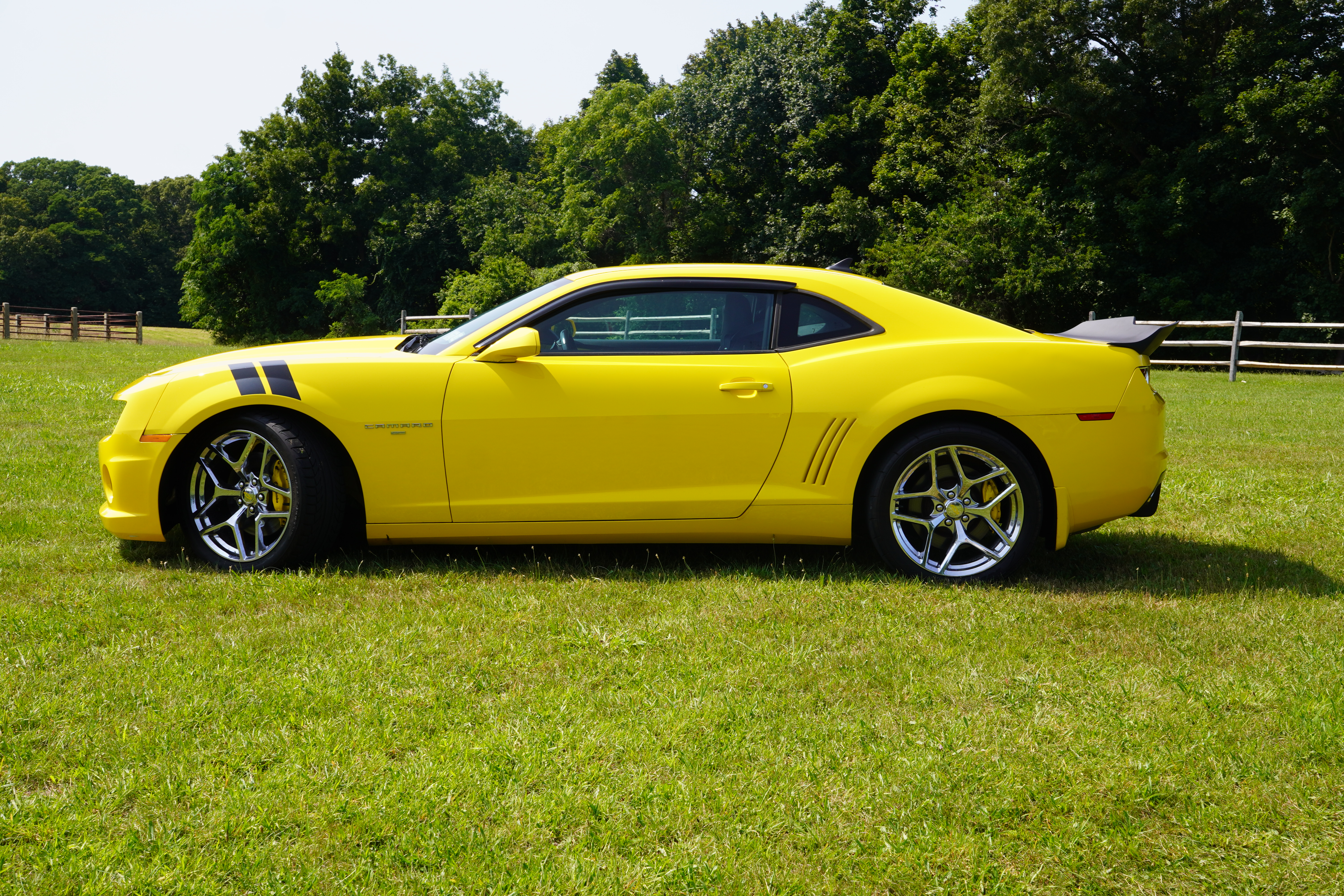 Used 2013 Chevrolet Camaro SS RWD image 8