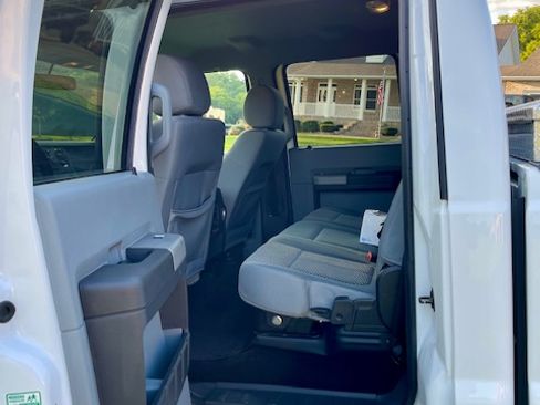 Used 2016 Ford F250 XLT w/ Snow Plow Prep Package image 9