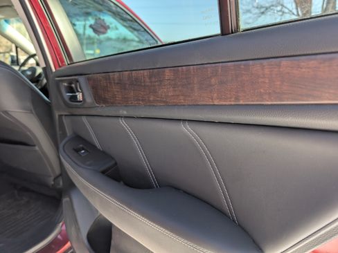 Used 2018 Subaru Outback 3.6R Limited w/ Popular Package #2 image 13