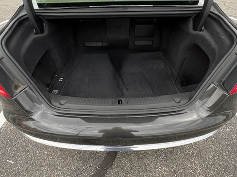Used 2011 Audi A8 L 4.2 image 13