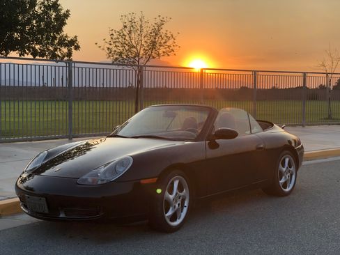 Used 2001 Porsche 911 Cabriolet image 12