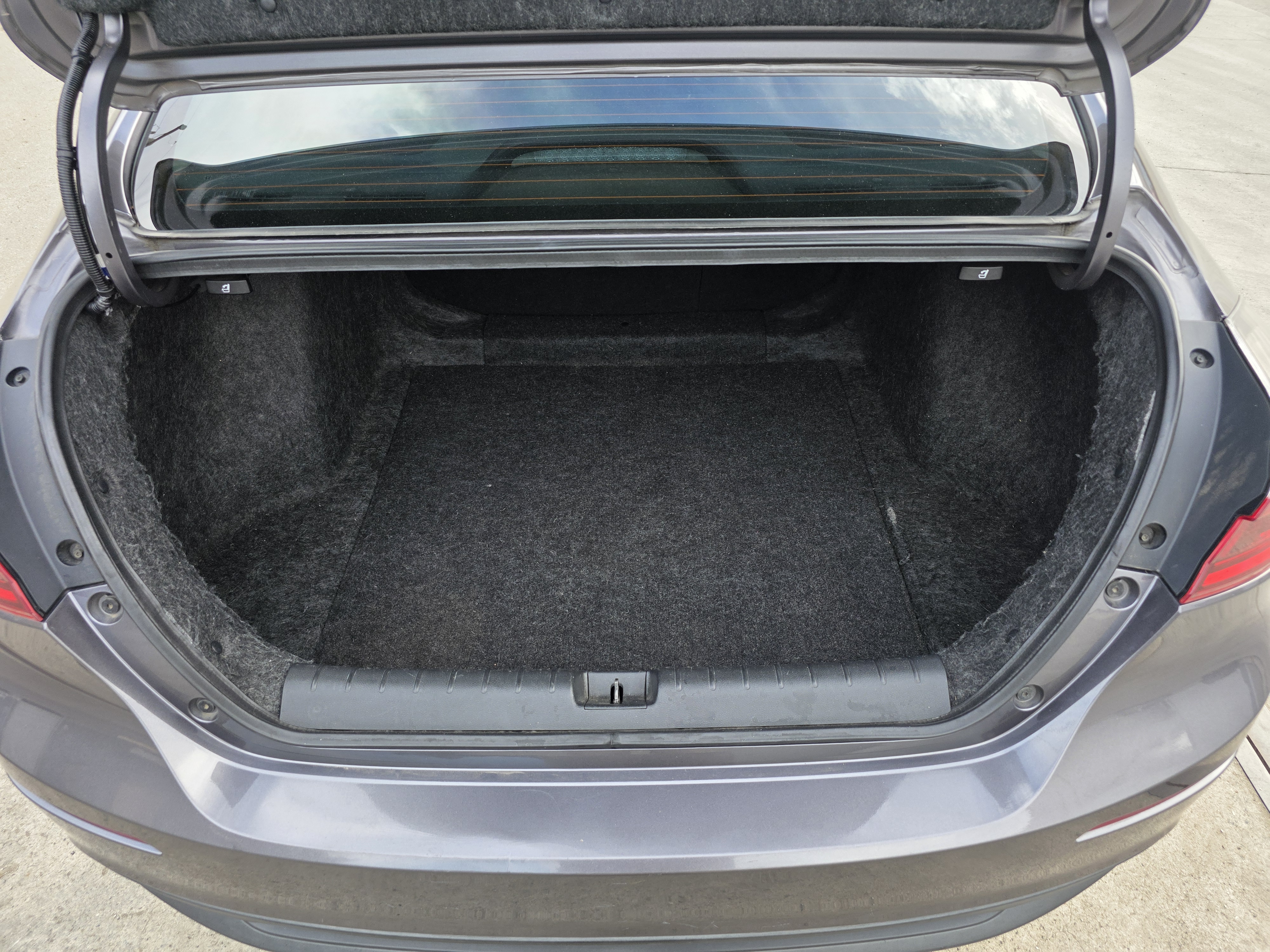 Used 2019 Honda Insight EX image 8