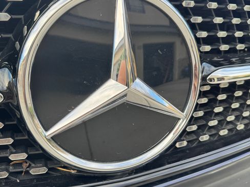 Used 2022 Mercedes-Benz E 350 Sedan image 10