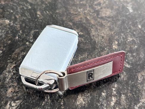 Used 2023 Rolls-Royce Cullinan image 14