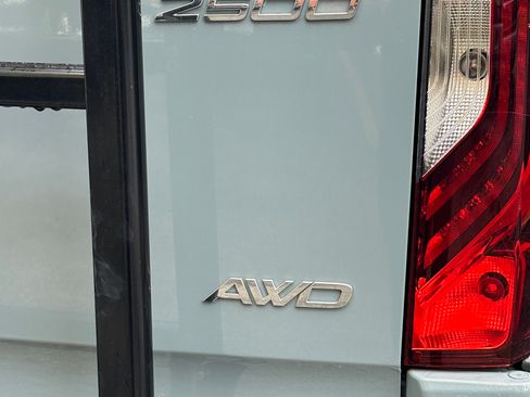 Used 2023 Mercedes-Benz Sprinter 2500 image 10