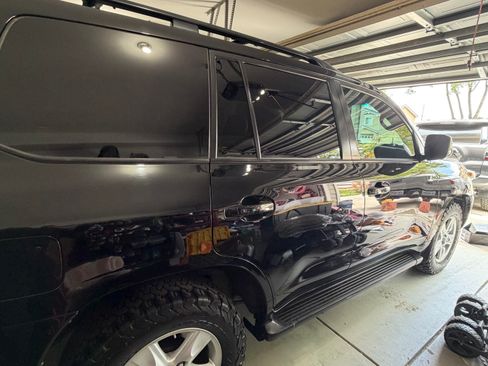 Used 2011 Toyota Land Cruiser w/ Upgrade Pkg AWD/4WD image 1