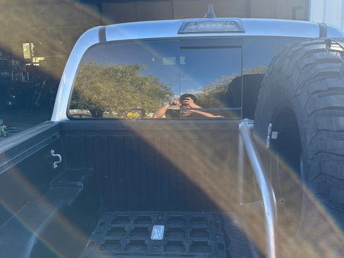 Used 2020 Toyota Tacoma TRD Sport image 8