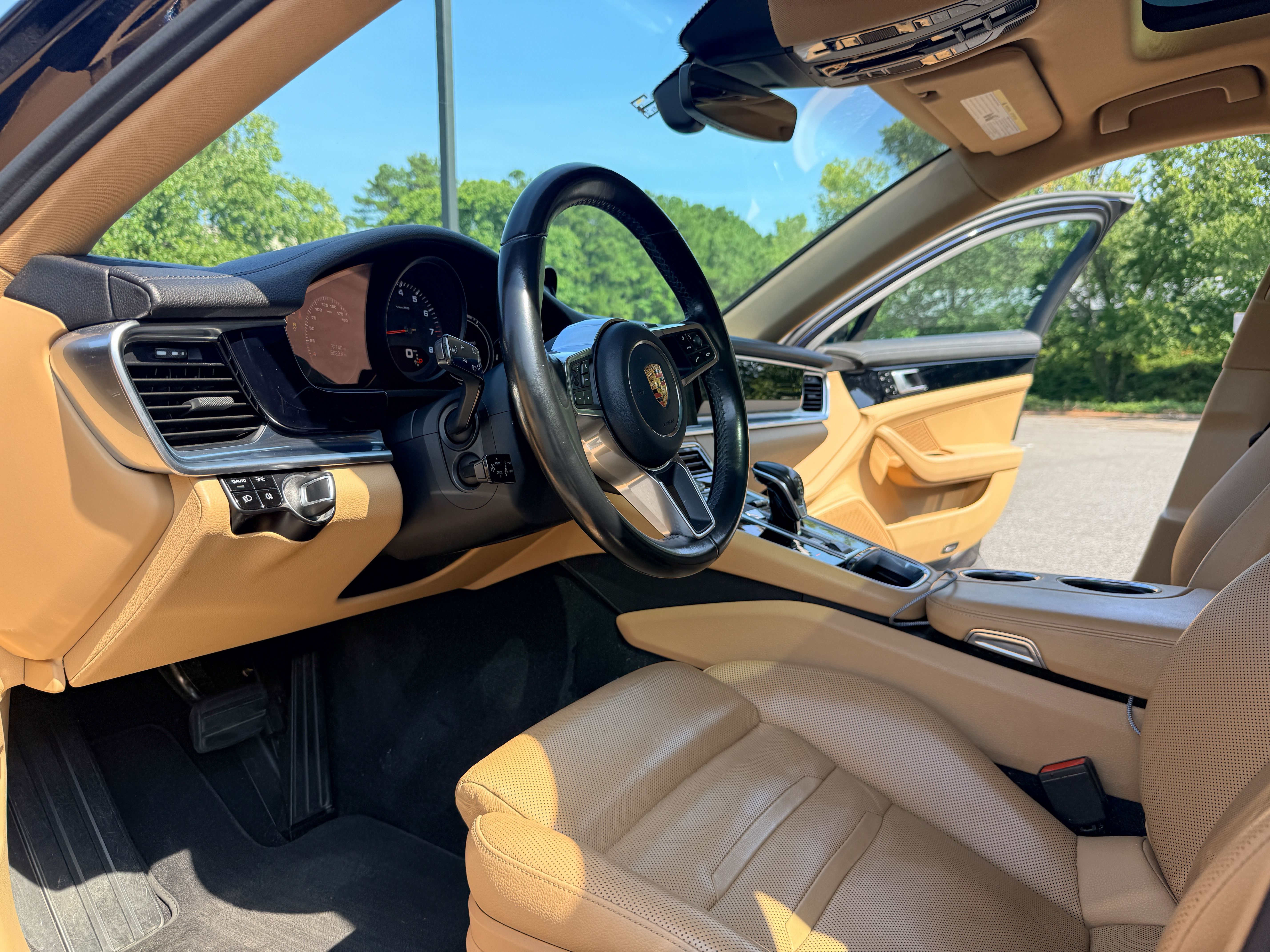 Used 2018 Porsche Panamera image 23