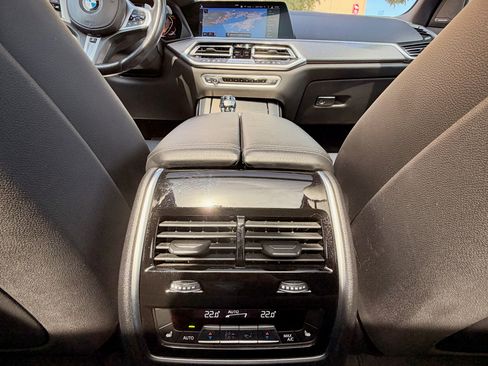 Used 2019 BMW X5 xDrive50i w/ M Sport Package AWD/4WD image 17