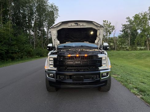 Used 2019 Ford F250 Lariat w/ Lariat Ultimate Package AWD/4WD image 11