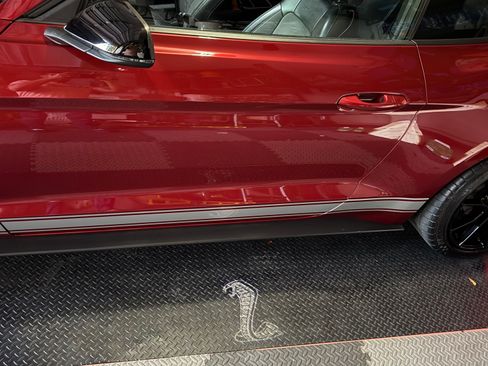 Used 2019 Ford Mustang Shelby GT350 w/ Technology Package image 8