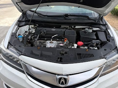 Used 2018 Acura ILX image 8