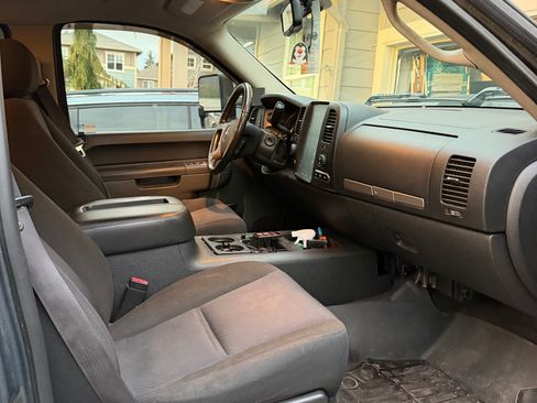 Used 2011 GMC Sierra 2500 SLE image 9