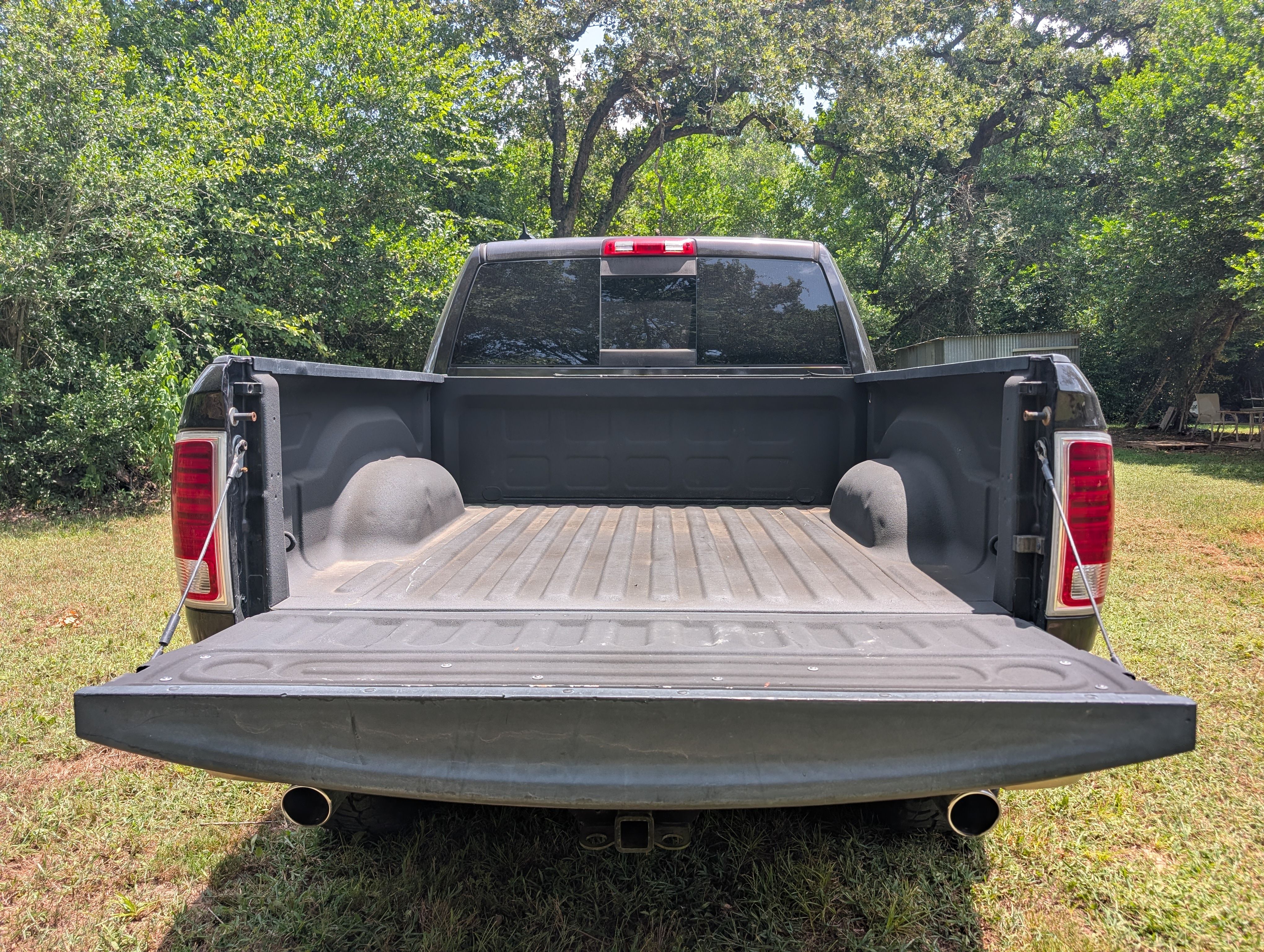 Used 2016 RAM 1500 Laramie Longhorn w/ Convenience Group AWD/4WD image 12