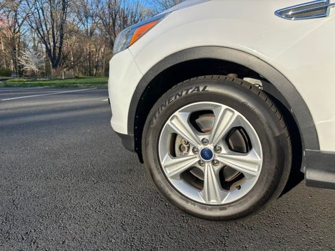 Used 2014 Ford Escape SE w/ Equipment Group 201A AWD/4WD image 8