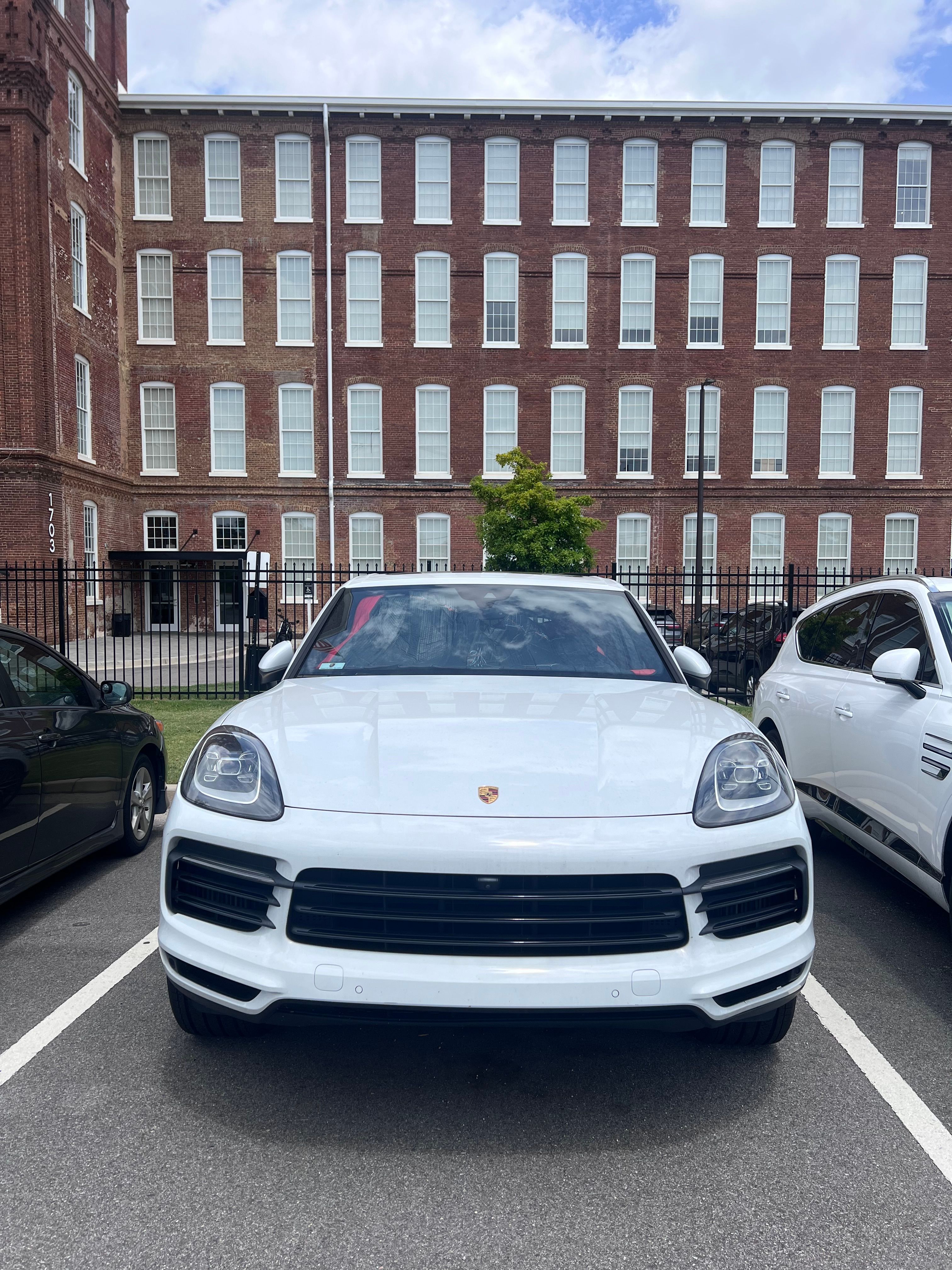 Used 2021 Porsche Cayenne AWD/4WD image 4