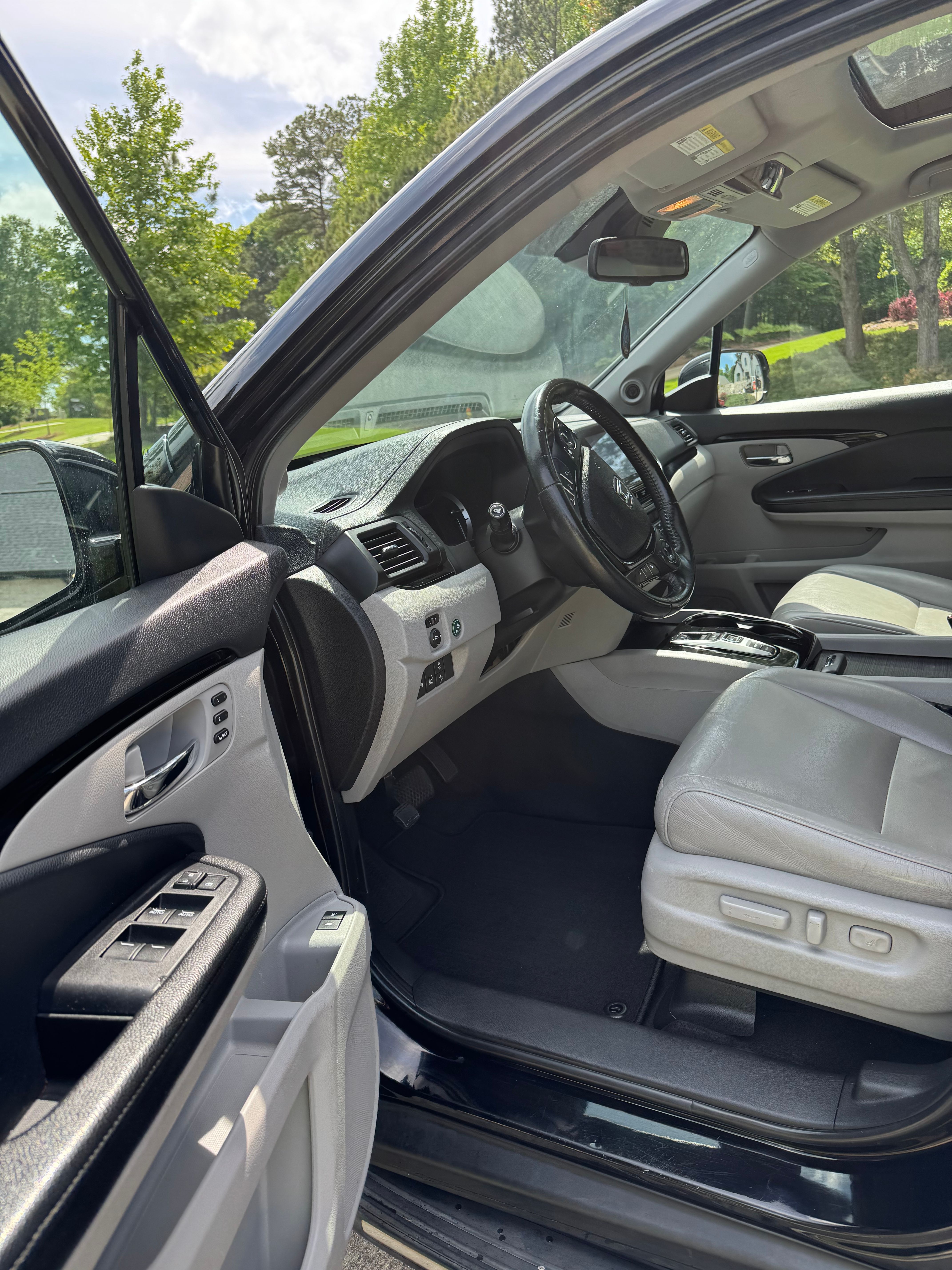 Used 2018 Honda Pilot Touring image 19