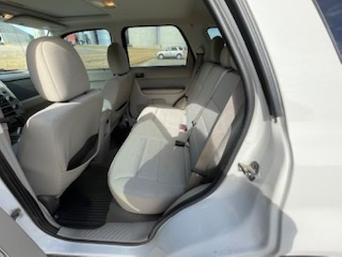 Used 2011 Ford Escape XLT w/ 202A Rapid Spec Order Code image 9