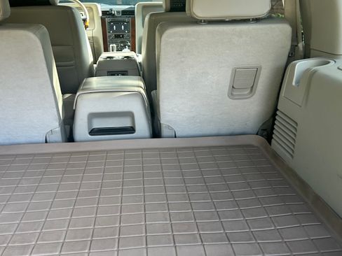 Used 2013 Lincoln Navigator 4WD w/ HD Trailer Tow Pkg image 16