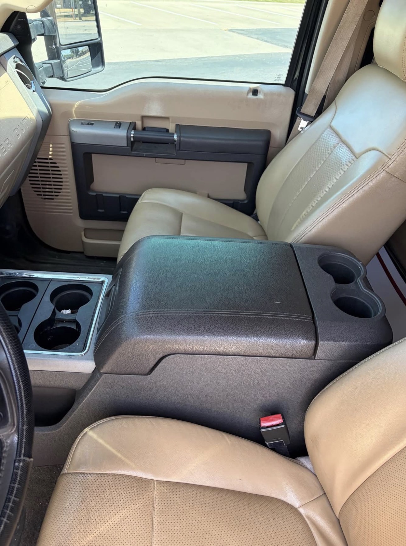 Used 2014 Ford F350 Lariat w/ Lariat Interior Package AWD/4WD image 1