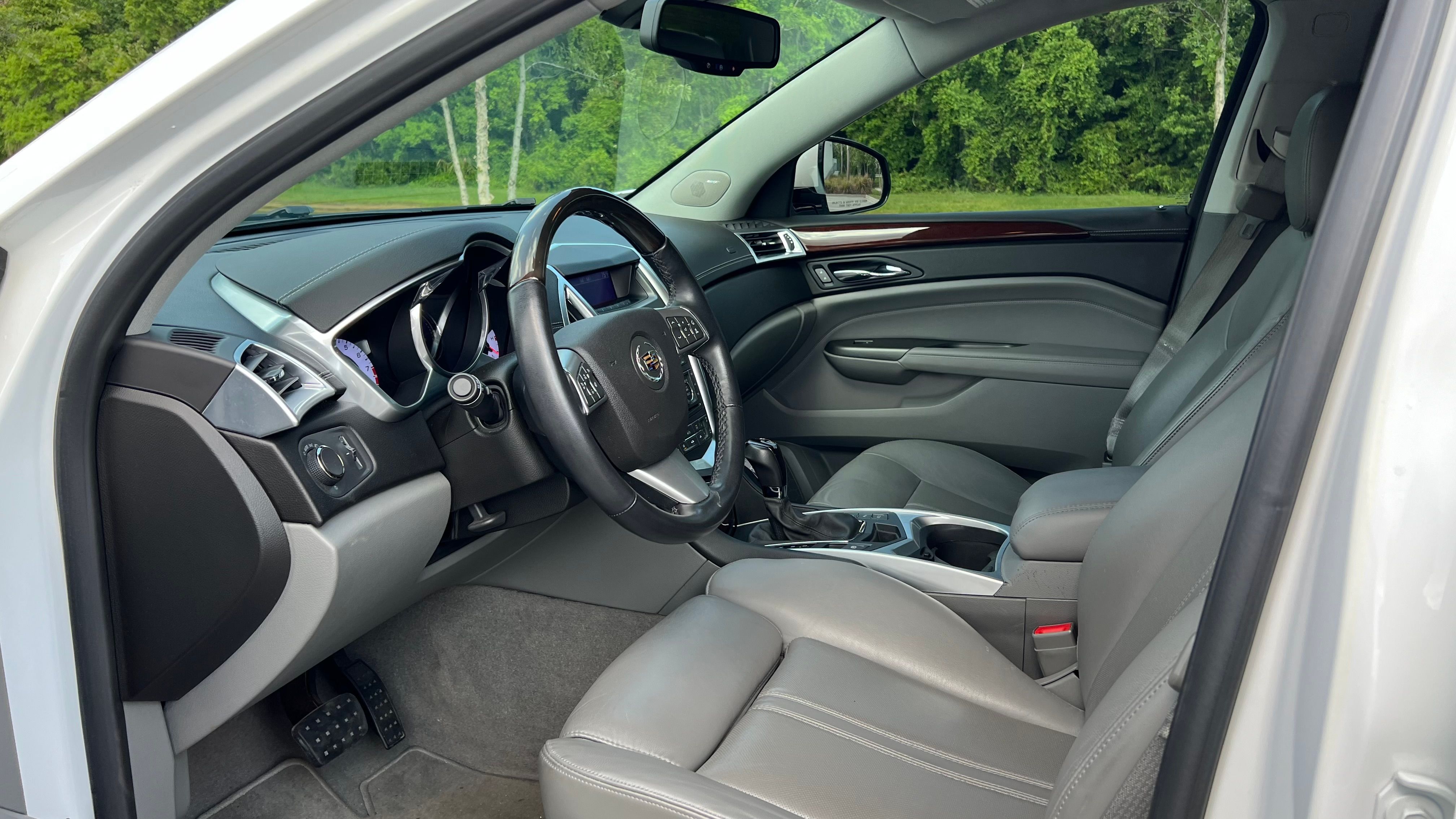 Used 2012 Cadillac SRX Luxury FWD image 10