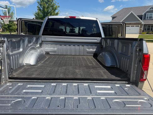 Used 2020 Ford F150 XLT w/ Equipment Group 302A Luxury AWD/4WD image 15