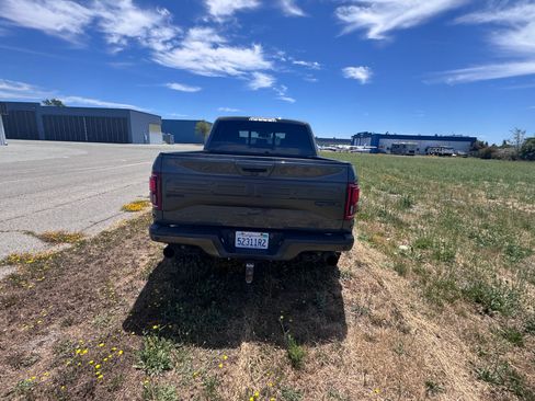 Used 2018 Ford F150 Raptor w/ Equipment Group 802A Luxury AWD/4WD image 5