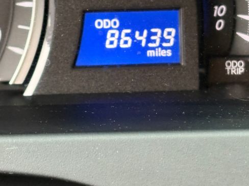 Used 2014 Toyota Camry XLE FWD image 19