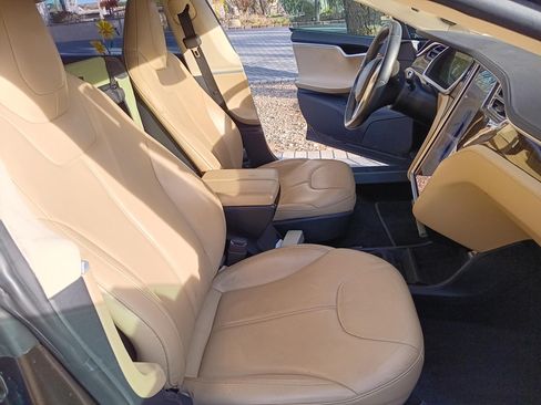 Used 2013 Tesla Model S image 13