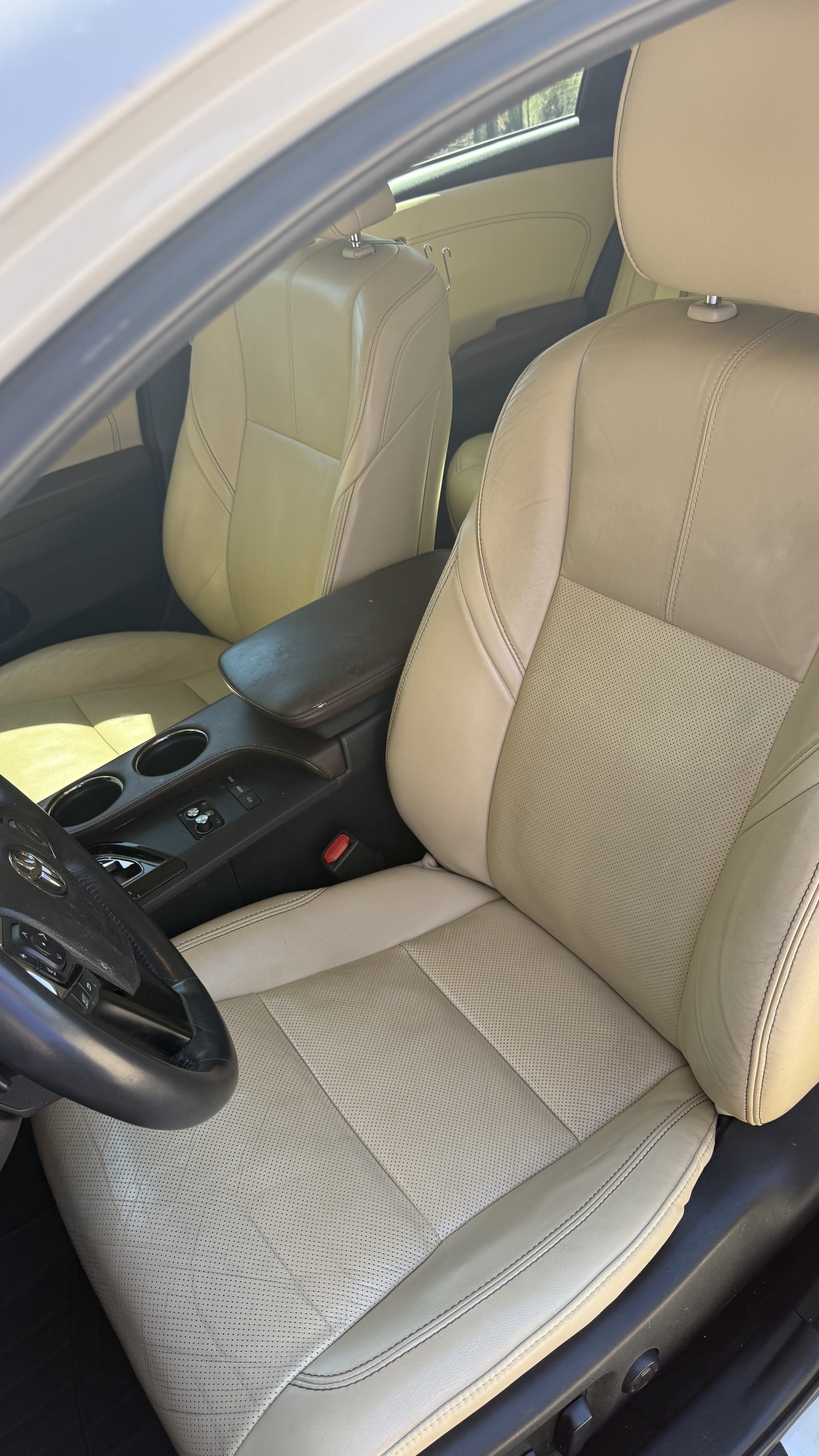 Used 2015 Toyota Avalon Limited FWD image 12