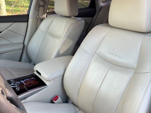 Used 2011 INFINITI M37 x image 16