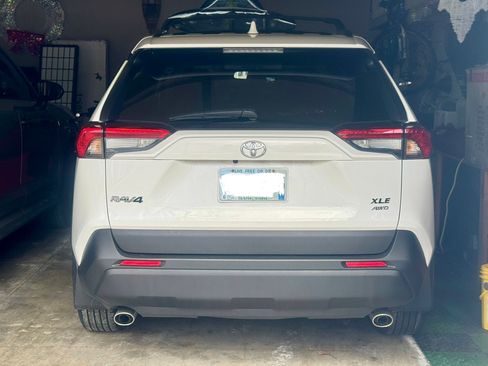 Used 2023 Toyota RAV4 XLE image 4