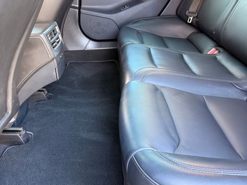 Used 2020 Tesla Model S Long Range Plus image 32