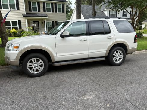 Used 2009 Ford Explorer Eddie Bauer RWD image 4