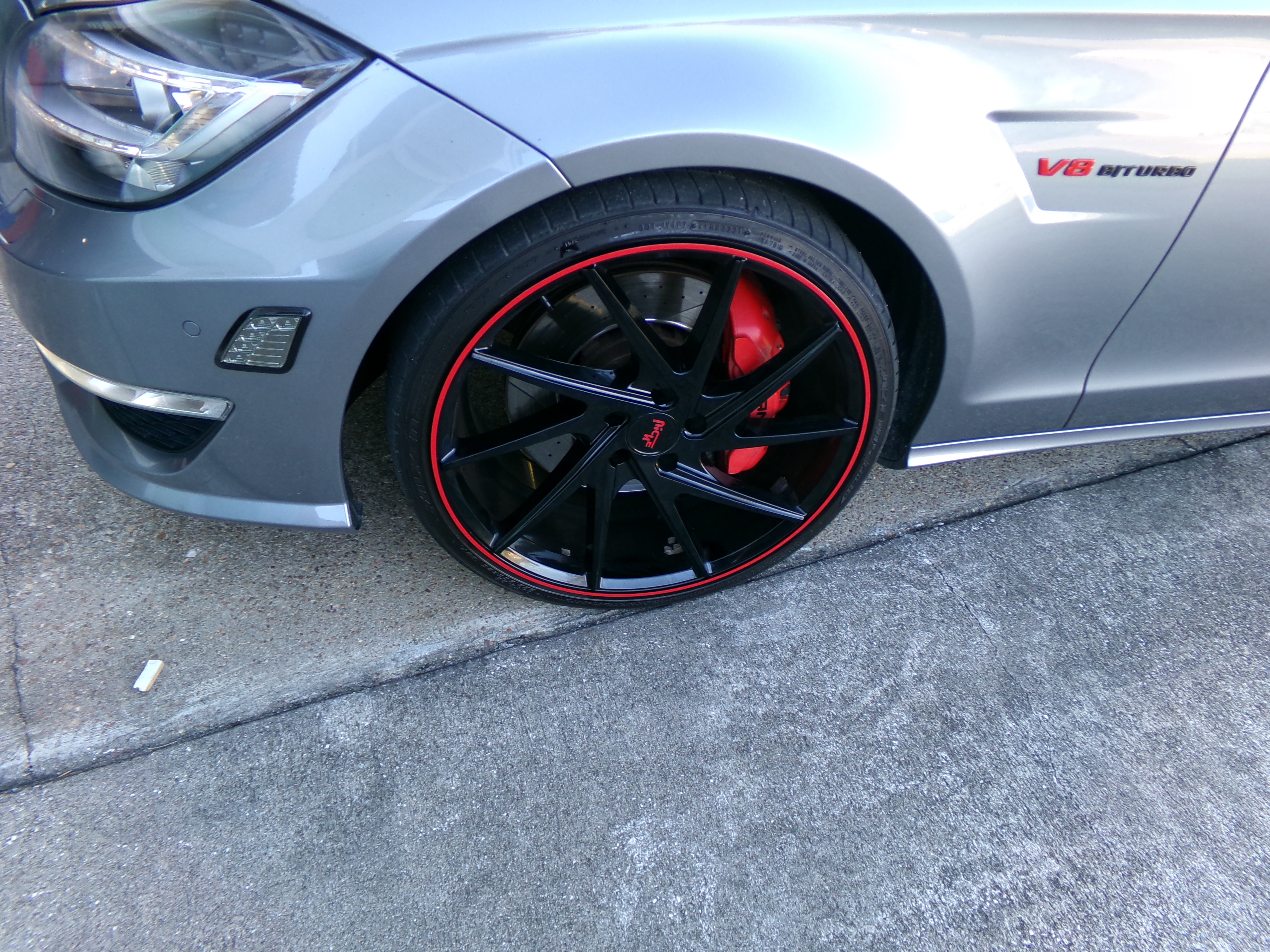 Used 2012 Mercedes-Benz CLS 63 AMG image 4