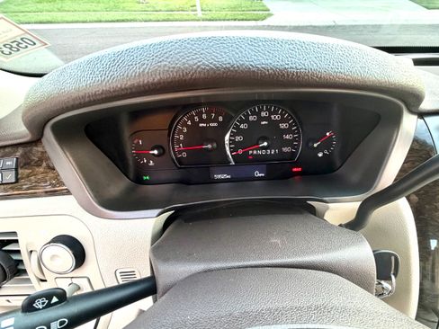 Used 2009 Cadillac DTS image 13