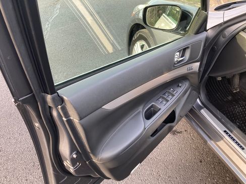 Used 2013 INFINITI G37 x Sedan w/ Premium Pkg image 13