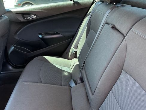 Used 2018 Chevrolet Cruze LT w/ Convenience Package image 22