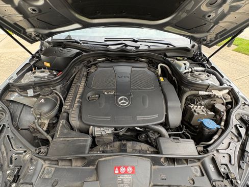 Used 2014 Mercedes-Benz E 350 4MATIC Sedan image 31