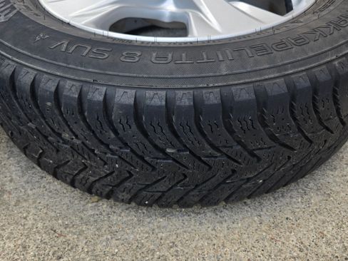 Used 2021 Toyota RAV4 XLE w/ Convenience Package image 23