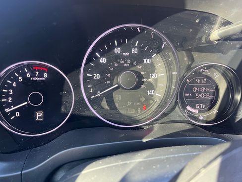 Used 2022 Honda HR-V LX image 5