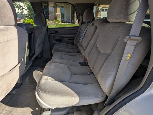 Used 2005 GMC Yukon SLE image 8