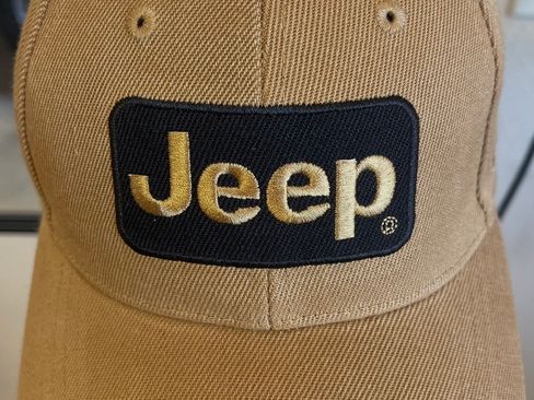 Used 2017 Jeep Wrangler Unlimited Sahara w/ Connectivity Group AWD/4WD image 30