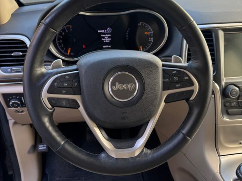 Used 2015 Jeep Grand Cherokee Limited image 16