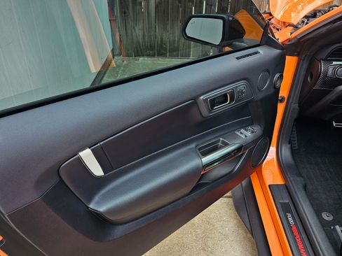 Used 2021 Ford Mustang Shelby GT500 w/ Carbon Fiber Handling Package image 27