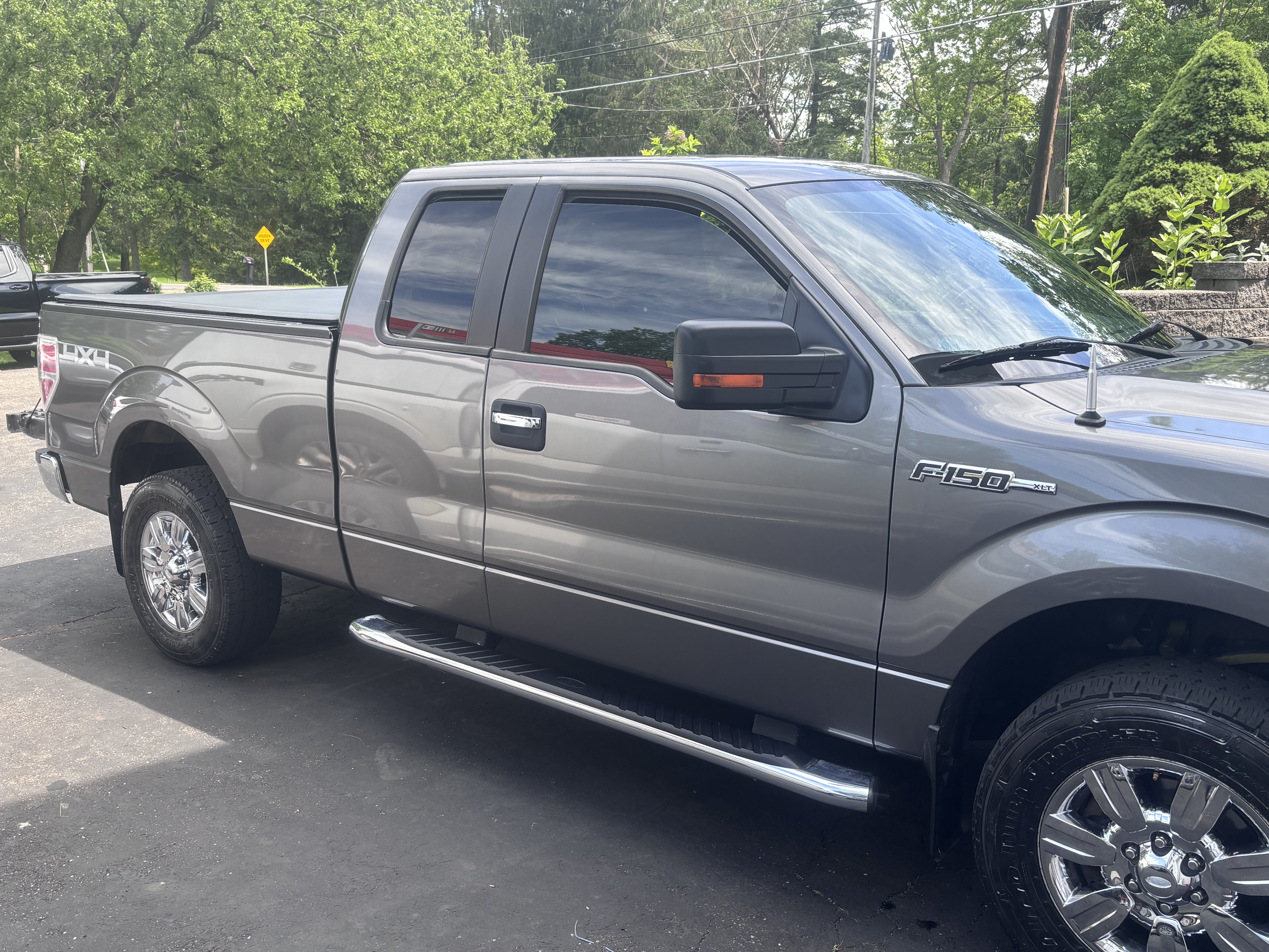 Used 2012 Ford F150 XLT w/ XLT Chrome Pkg AWD/4WD image 8