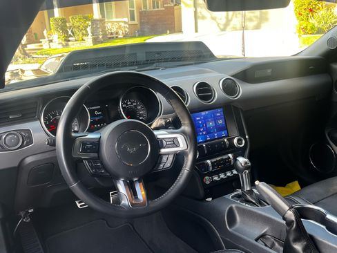 Used 2022 Ford Mustang GT Premium image 9